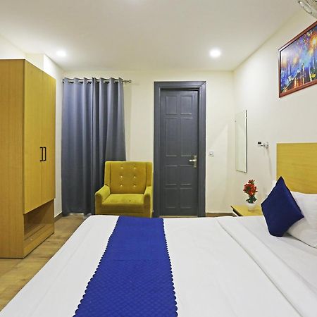 Hotel Twamev Residency Uttam Nagar Couple Friendly Delhi  Exteriör bild