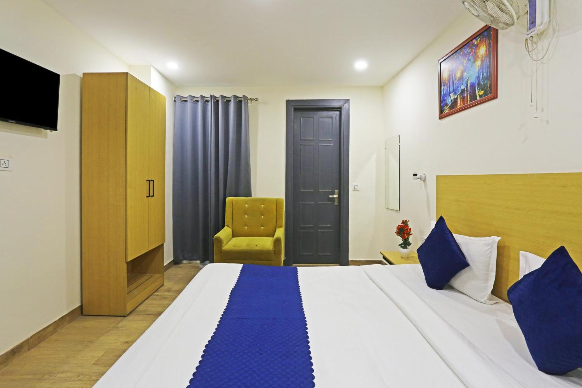 Hotel Twamev Residency Uttam Nagar Couple Friendly Delhi  Exteriör bild