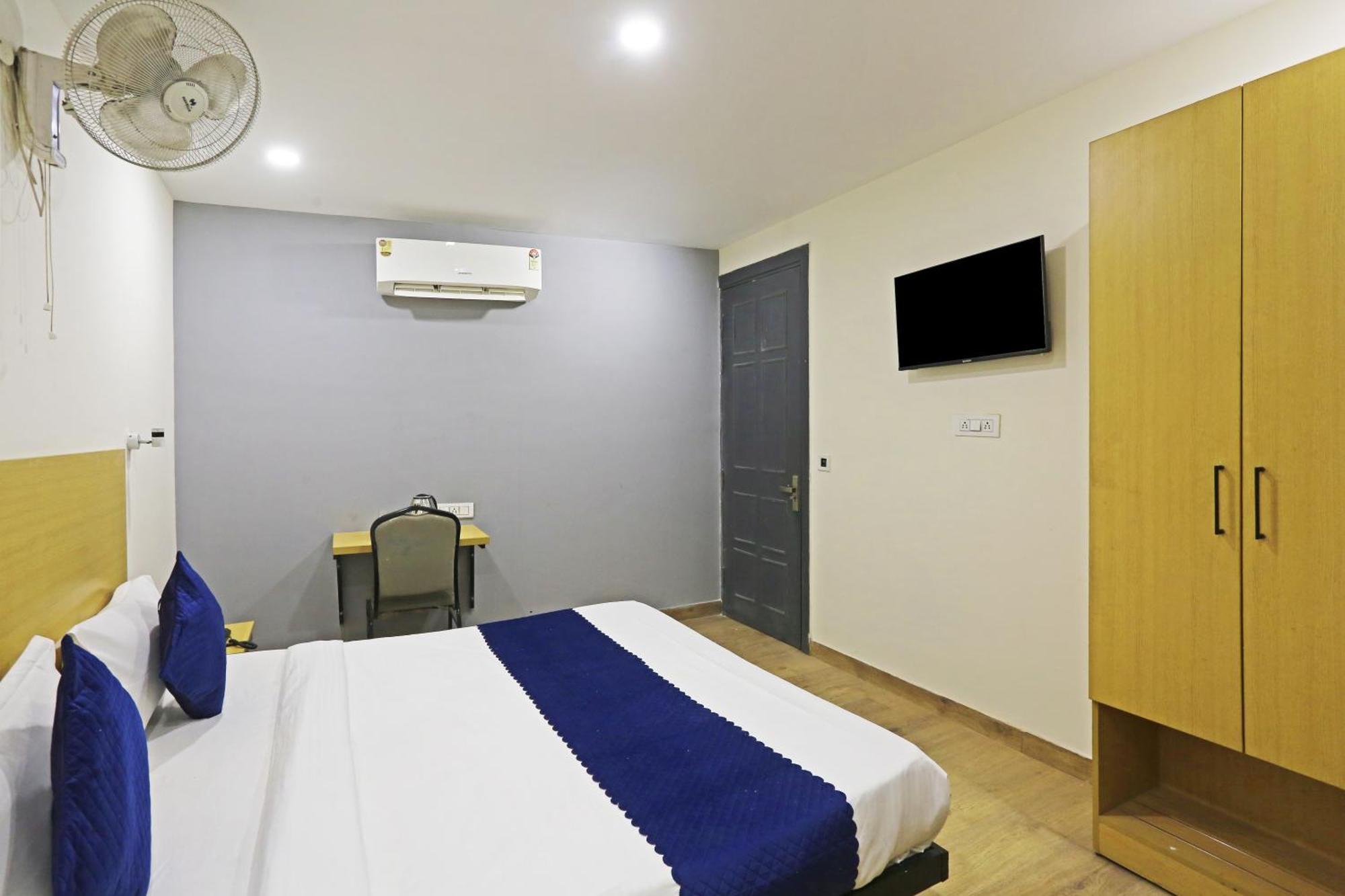 Hotel Twamev Residency Uttam Nagar Couple Friendly Delhi  Exteriör bild