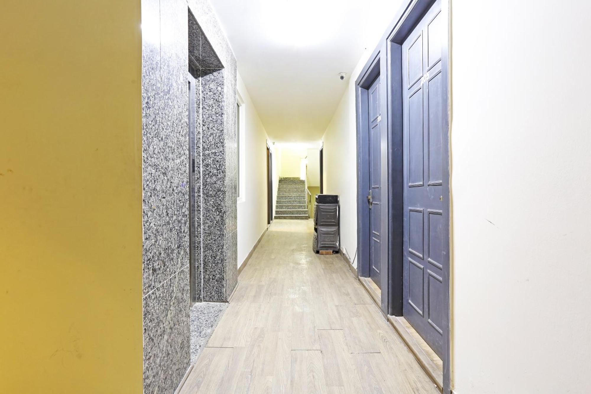 Hotel Twamev Residency Uttam Nagar Couple Friendly Delhi  Exteriör bild