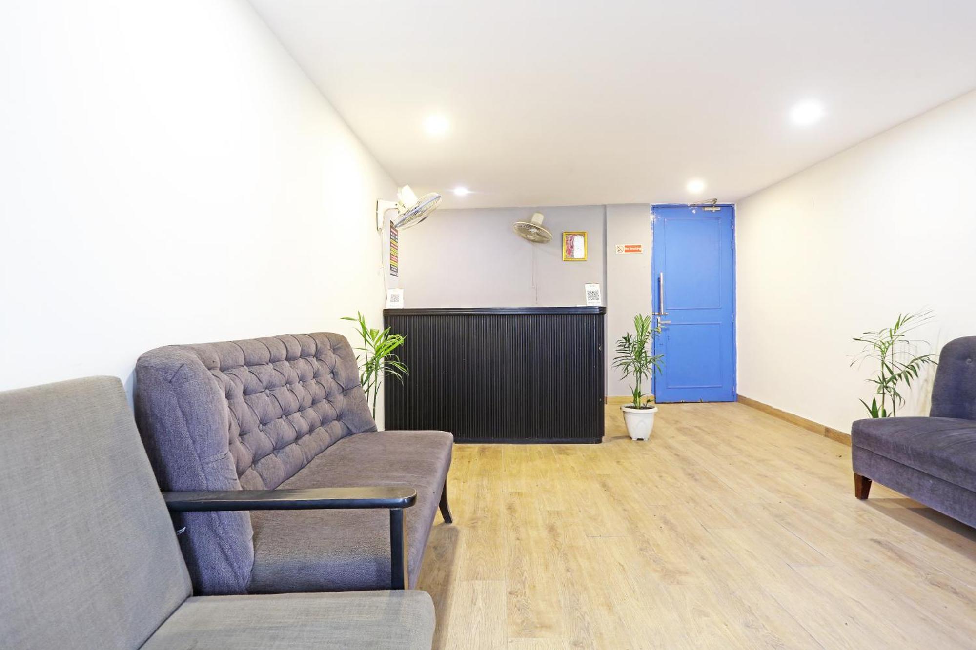 Hotel Twamev Residency Uttam Nagar Couple Friendly Delhi  Exteriör bild